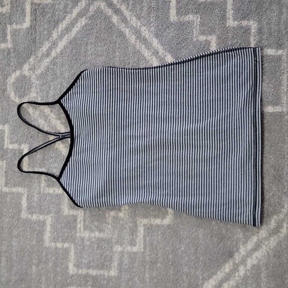 Lululemon tank top size 8